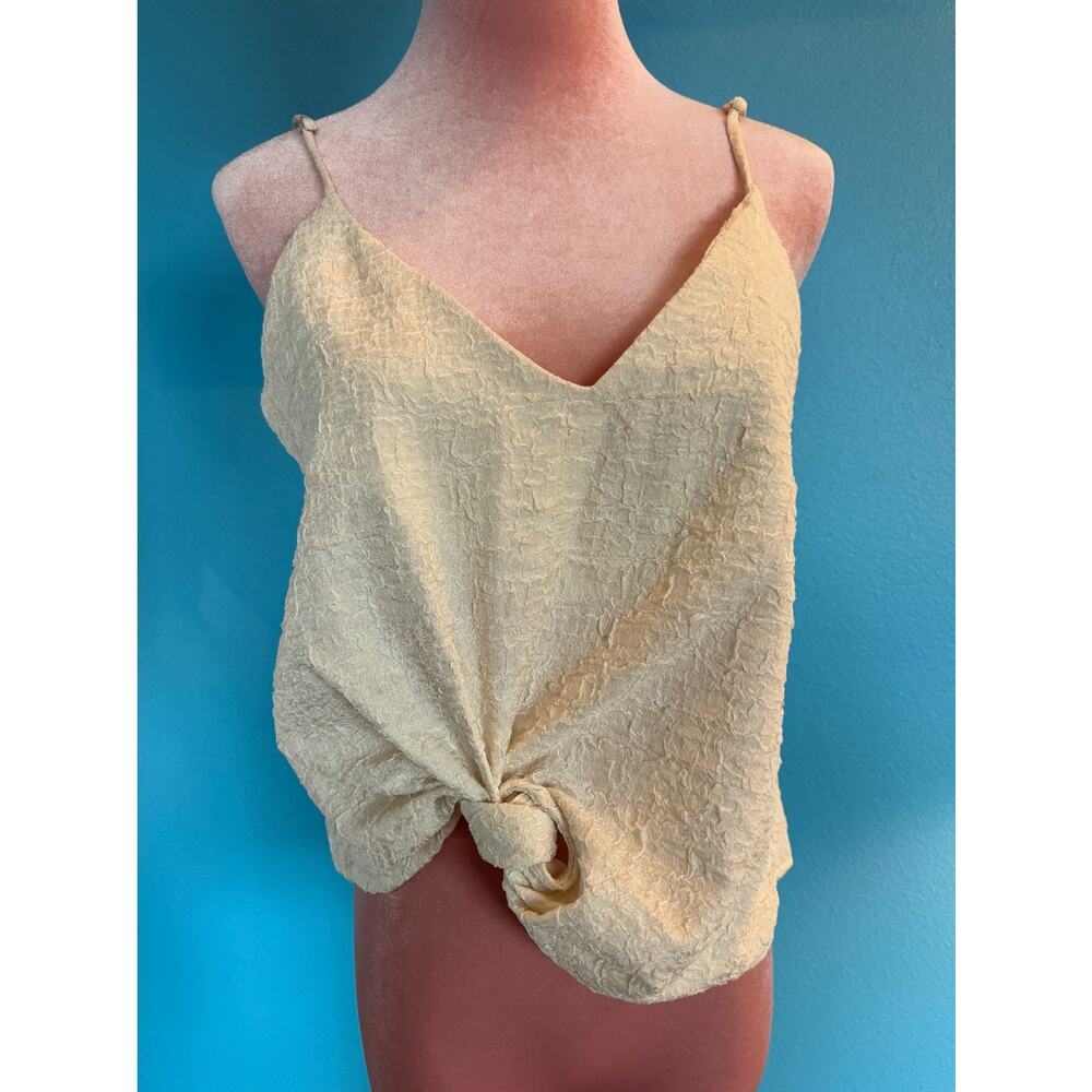 NWOT ASTR The Label Spaghetti Strap Camisole Top Front Knot Textured Fabric XS